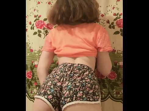 ❤️ Garota jovem e sexy tirando seus shorts da câmera Porno fodido em pt-br.porno24-7.ru ❌❤