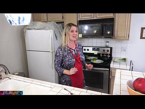 ❤️ A madrasta o ordenha na cozinha antes de sua data Porno fodido em pt-br.porno24-7.ru ❌❤